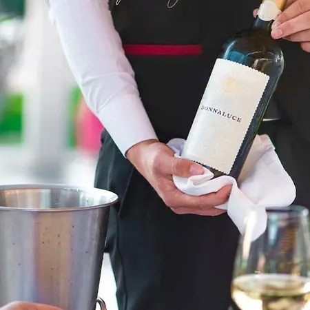 منتجع Grand Blue Fafa & Kryemëdhej