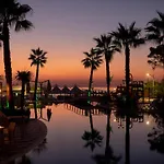Grand Blue Fafa & Resort 5*