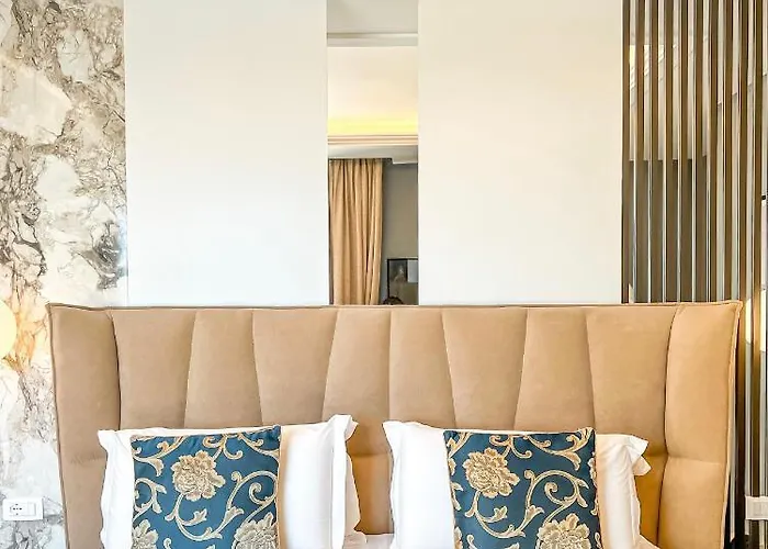 Grand Blue Fafa & 5*