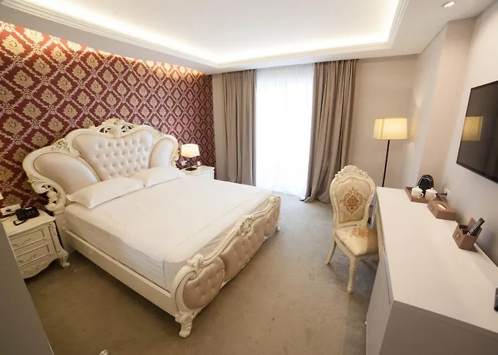 Grand Blue Fafa & Resort Kryemedhej