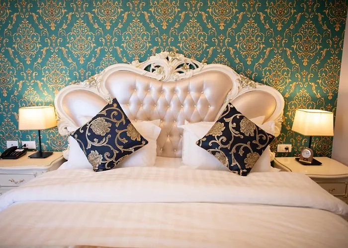 Grand Blue Fafa & Kryemedhej